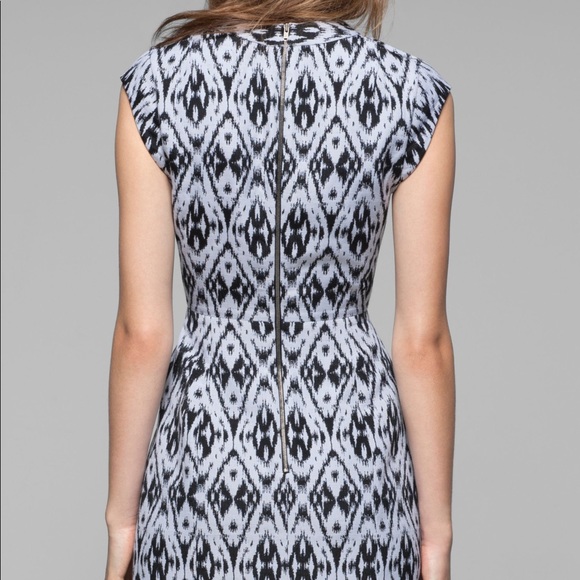 Theory Orinthia Shift Dress Andes Ikat size 00 - Picture 3 of 5